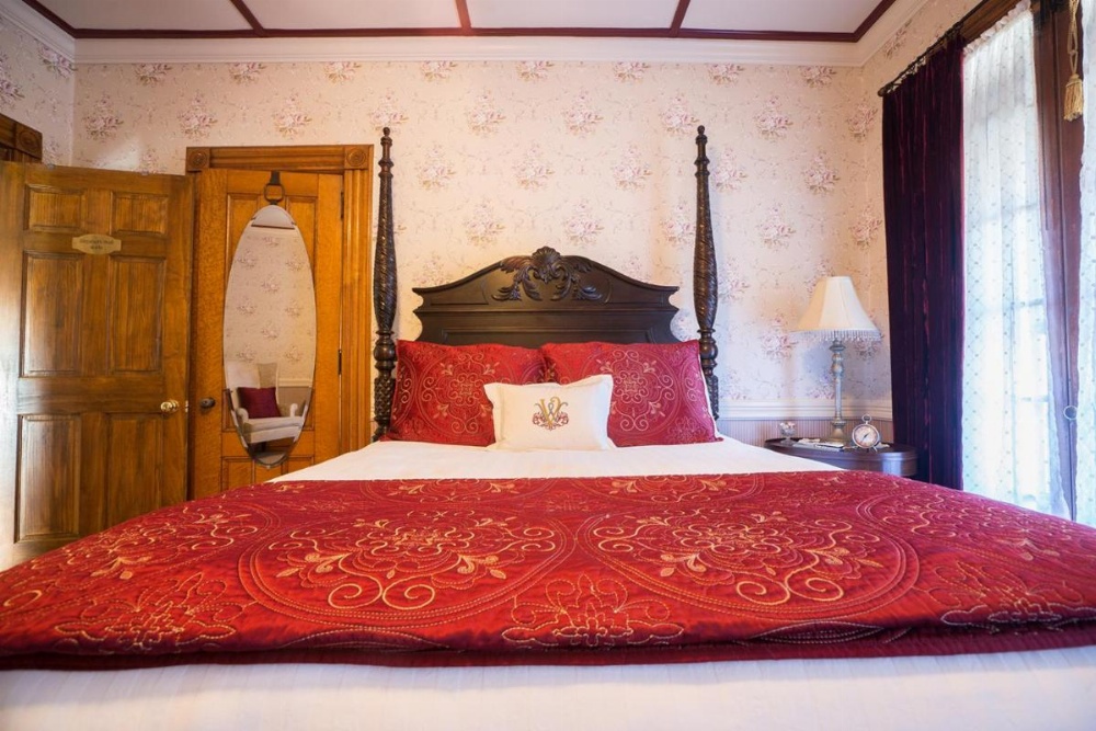 The Wallingford Victorian Inn Image 49